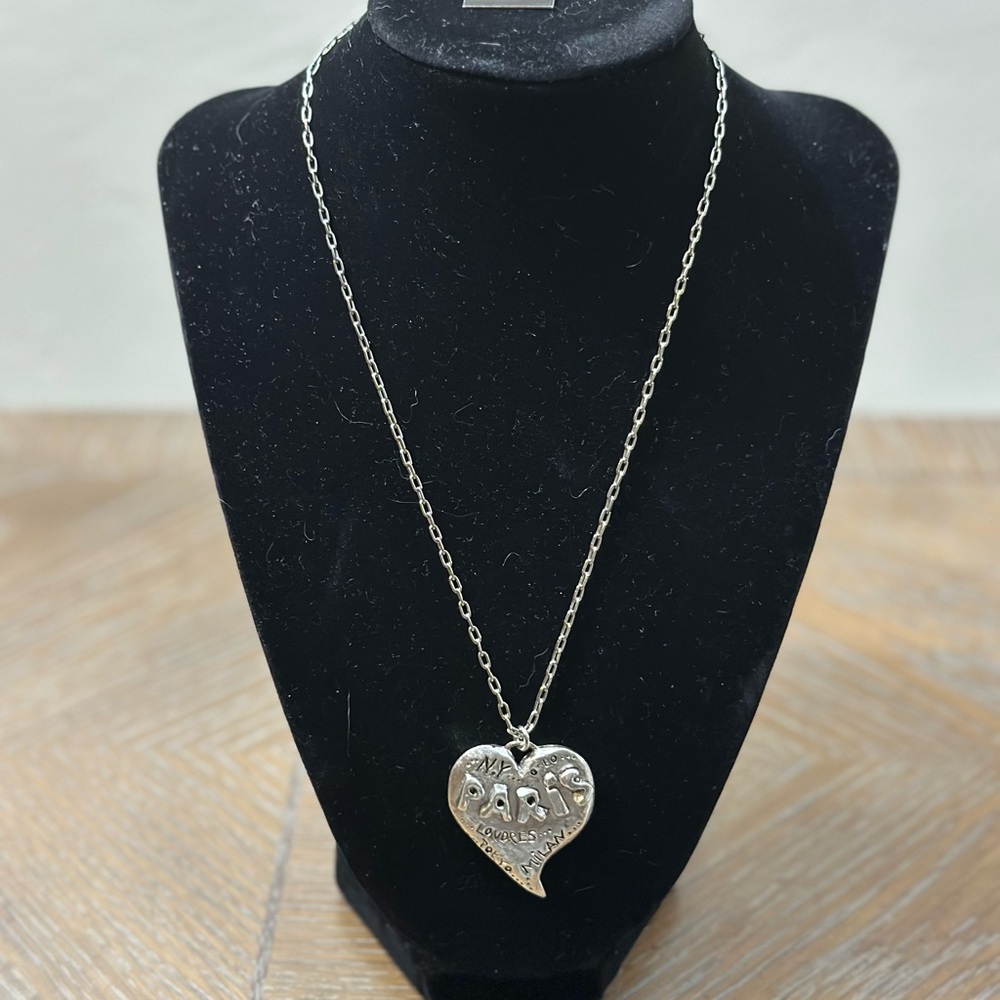 Yochi Chunky Heart Dainty Paris Necklace